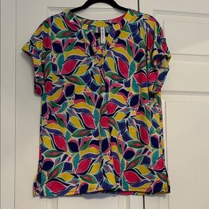 Short sleeve polyester top